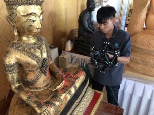 Khun Fluke has scans this Buddha in several shots.